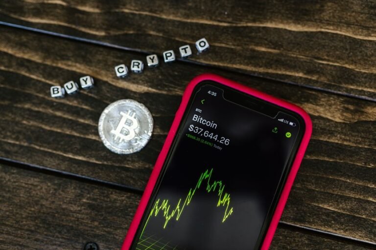 crypto to the moon moneysideoflife